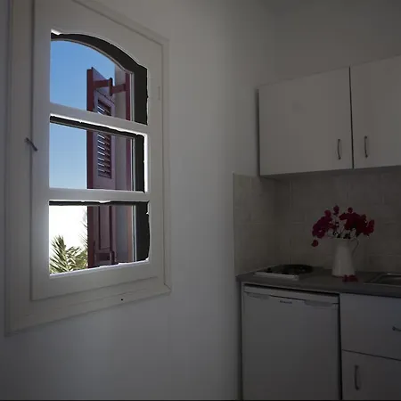 아파트호텔 Elisso's Philoxenia